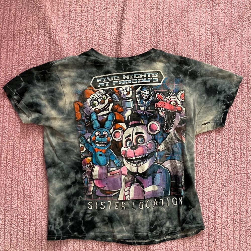 Five Nights At Freddy’s Graphic Tee Size S